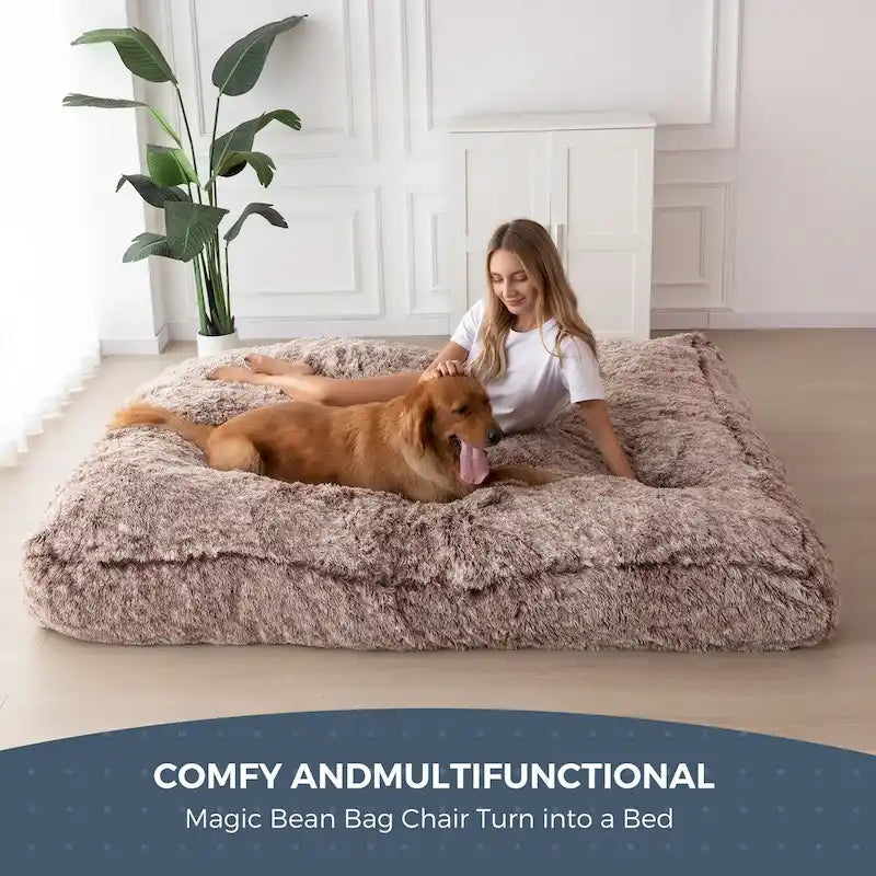 Grand pouf convertible passant de la chaise longue au matelas de sol